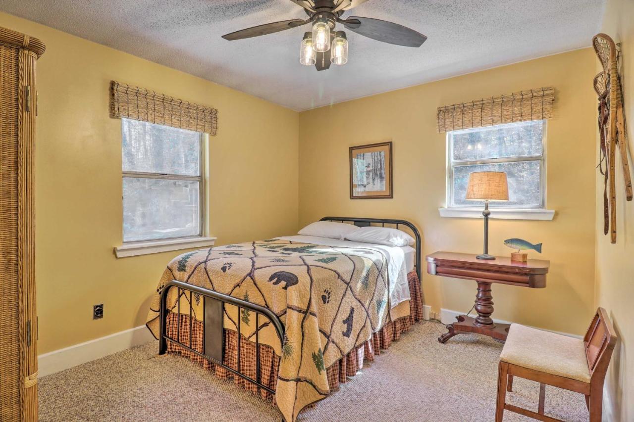 Villa Creekside Retreat With Deck, 18 Miles To Wolf Ridge Weaverville Exterior foto