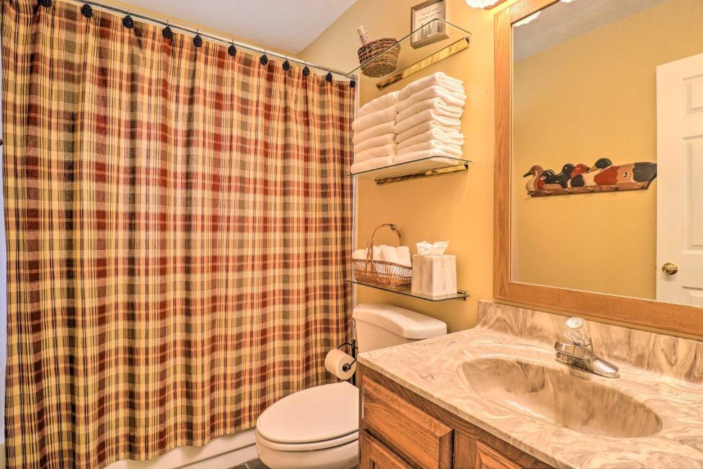 Villa Creekside Retreat With Deck, 18 Miles To Wolf Ridge Weaverville Exterior foto